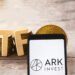 Η τιμή του BTC παρέμεινε αμετάβλητη καθώς η SEC αναζητά δημόσια διαβούλευση για την εφαρμογή του Ark spot ETF