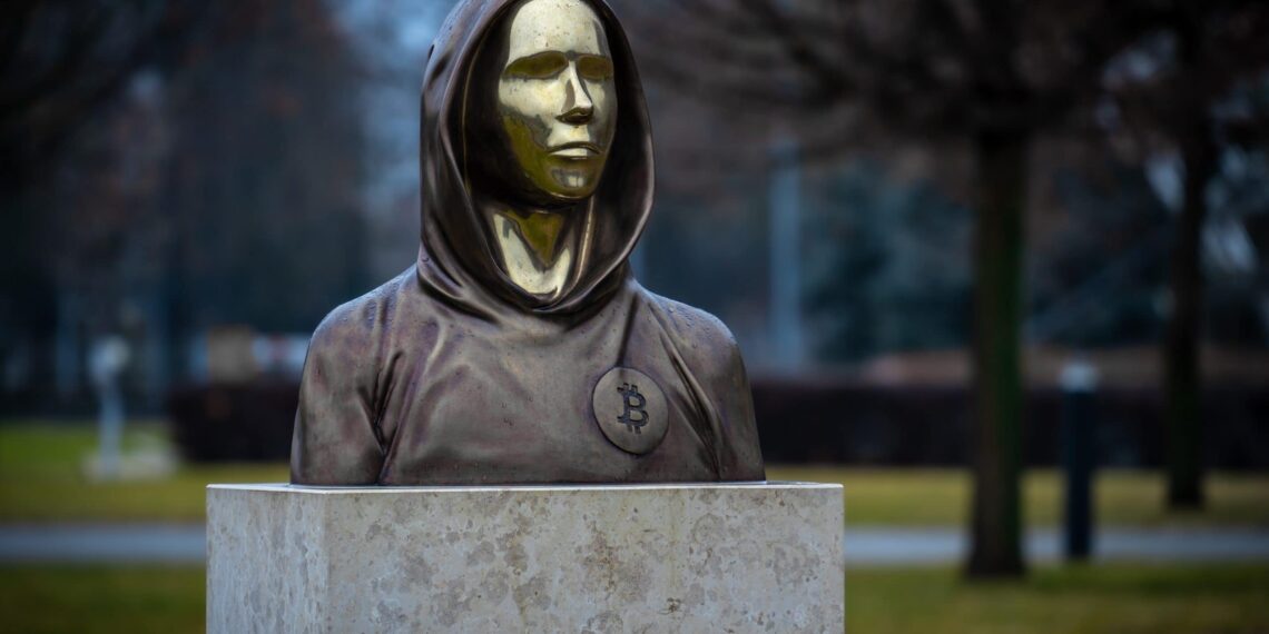 Τα πορτοφόλια BTC του Satoshi Nakamoto έχουν πλέον αξία άνω των 100 δισ δολ, που τον κάνουν έναν από τους 20 πλουσιότερους