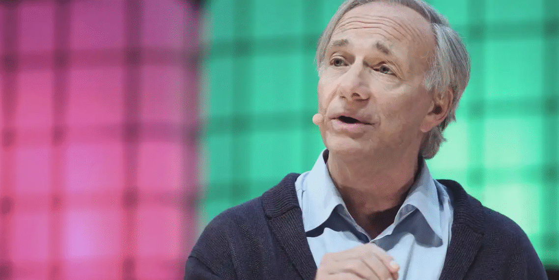 Ray Dalio: Η αύξηση του χρέους των ΗΠΑ απειλεί το δολάριο, τροφοδοτώντας τη ζήτηση για κρυπτονομίσματα & χρυσό ως εναλλακτικές λύσεις