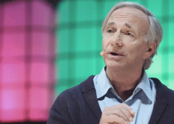 Ray Dalio: Η αύξηση του χρέους των ΗΠΑ απειλεί το δολάριο, τροφοδοτώντας τη ζήτηση για κρυπτονομίσματα & χρυσό ως εναλλακτικές λύσεις